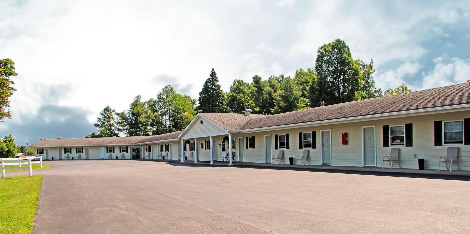 Potsdam Inn Kültér fotó